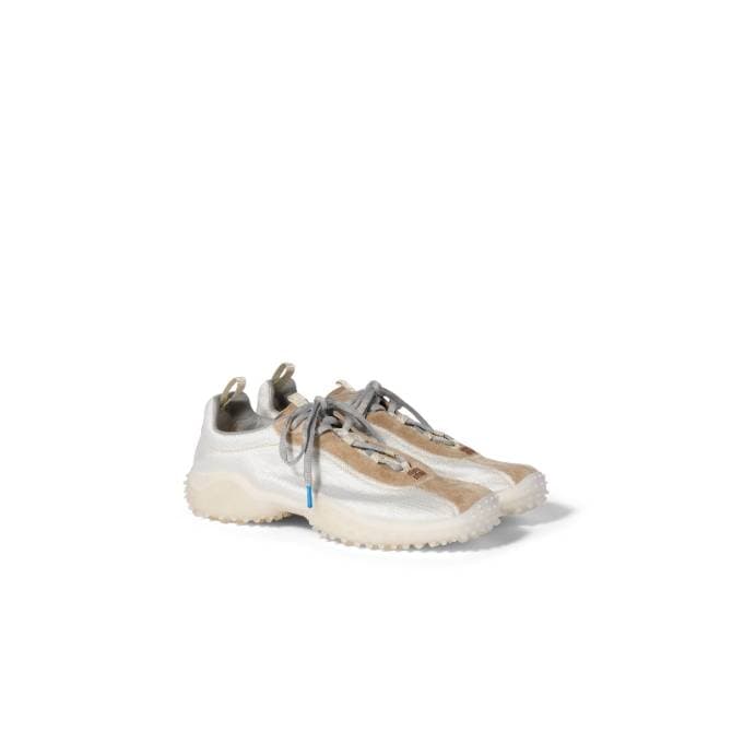 미우미우 26 F/W 컬렉션 Pop-Up 사진 7