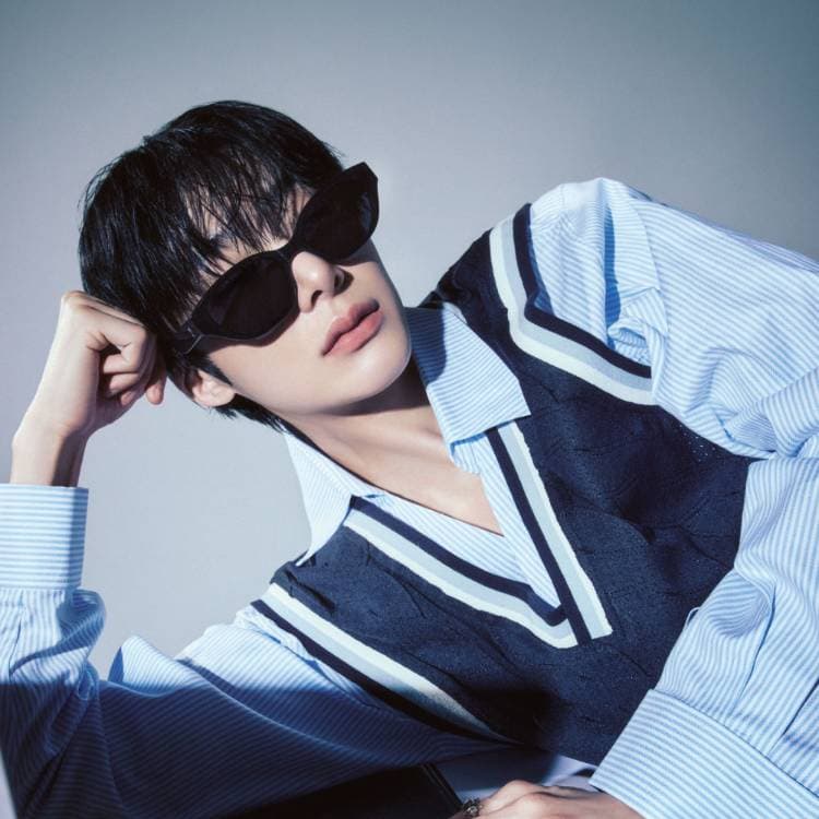 리끌로우 아이웨어 사진 1